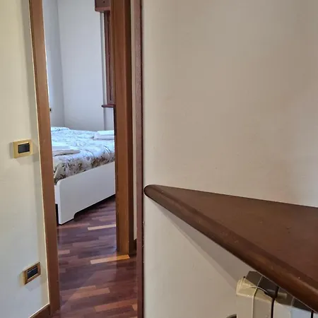 Flo House 아파트 *